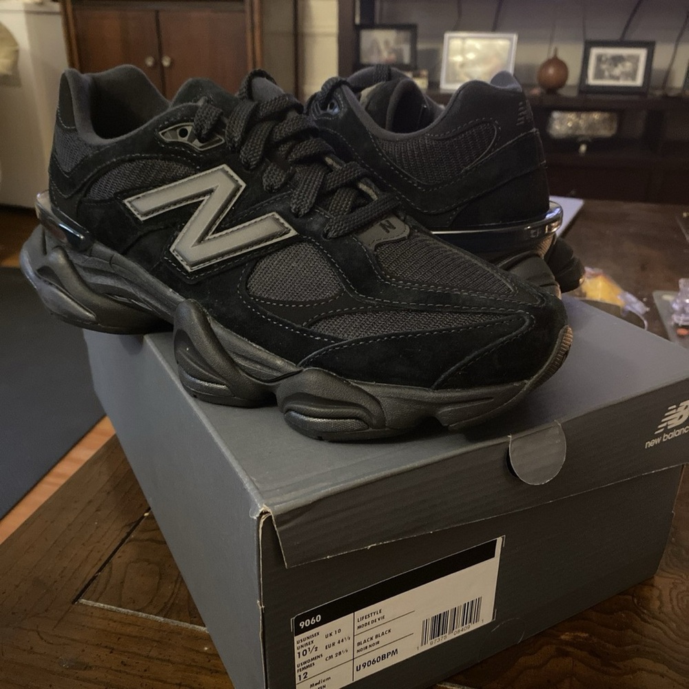 New Balance 9060s Triple Black